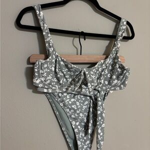 Abercrombie & Fitch Green Floral Underwire Tie Front Bikini Set